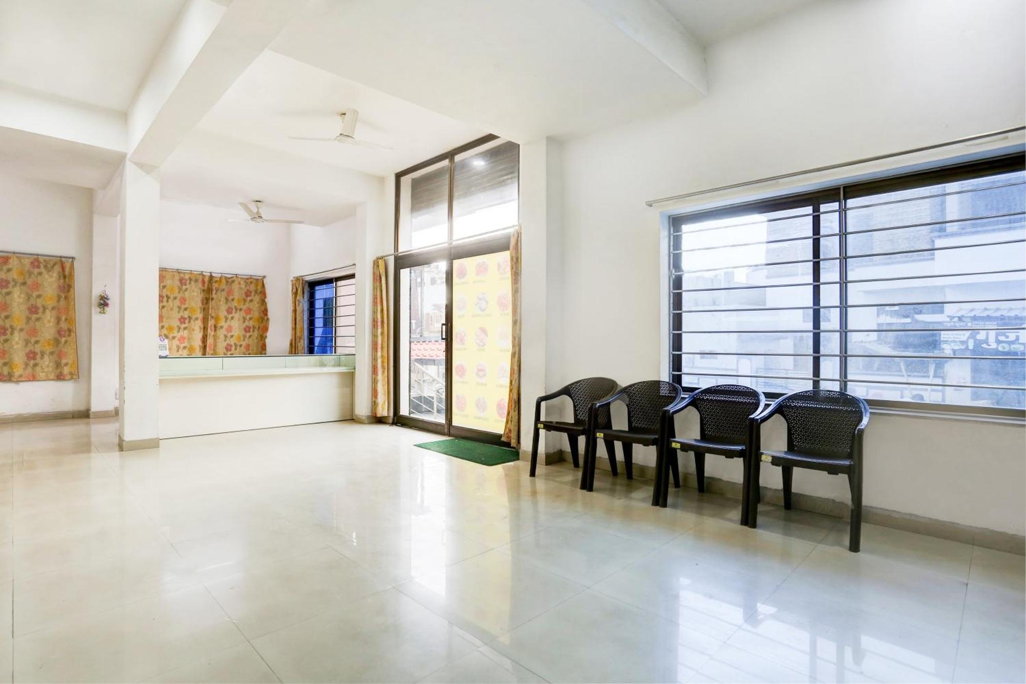 Hotel O Goverdhan 4*