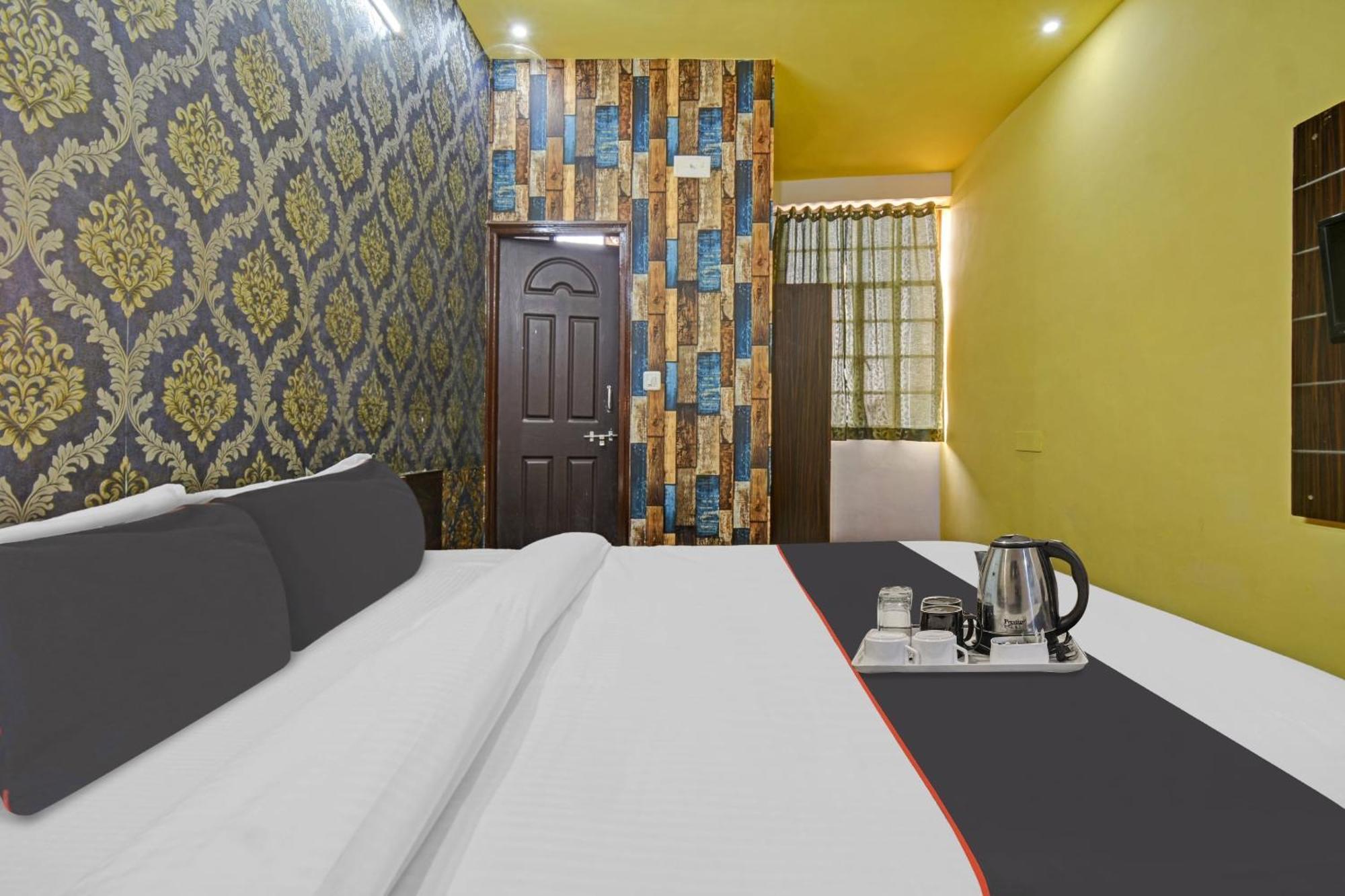 O Umaid Hotel *