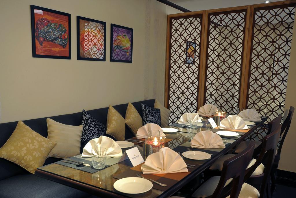 Hotel Golden Tulip Udaipur