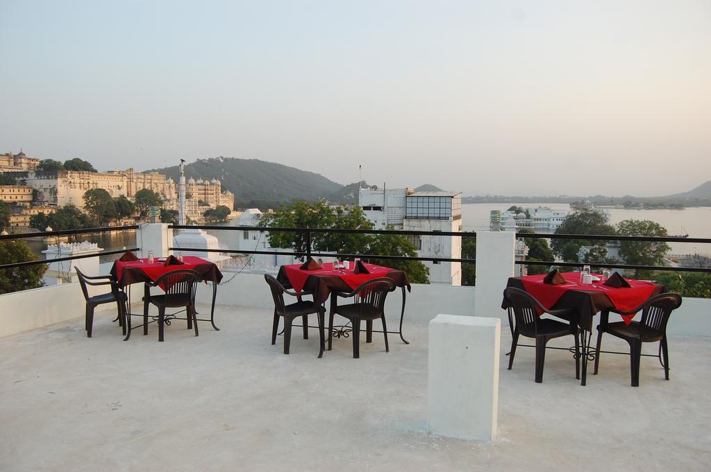 Madpackers Hotel 3*