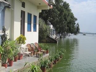 Jheel & Restaurant