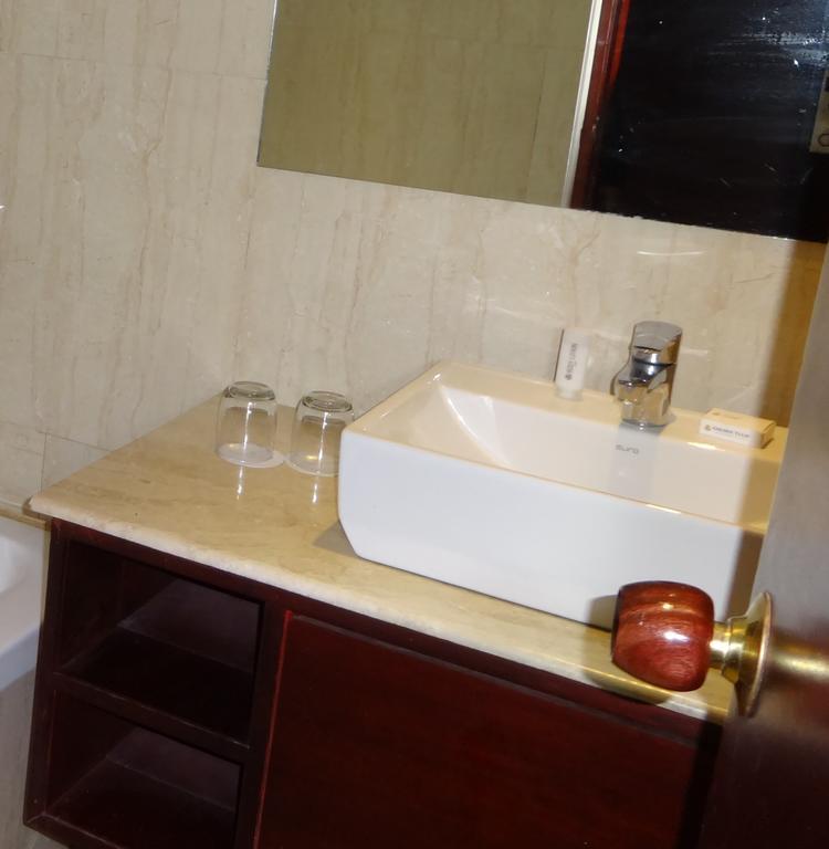 Golden Tulip Hotel 3*