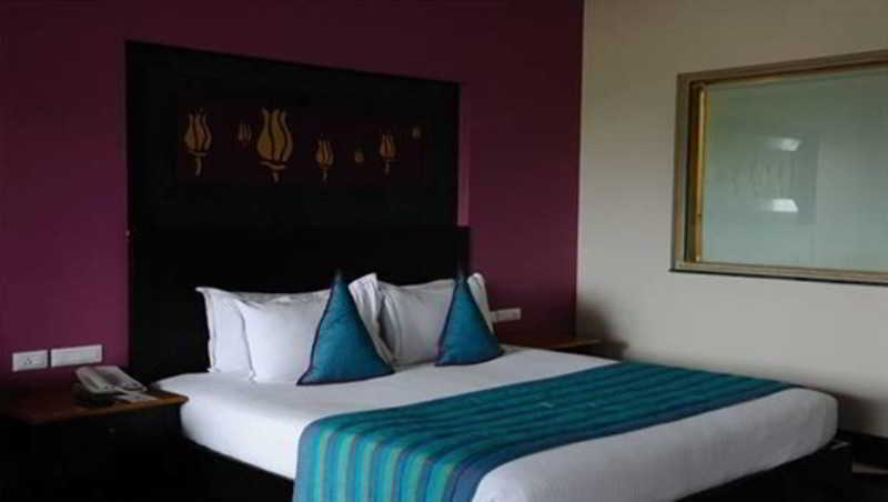 Ramada By Wyndham And Resort