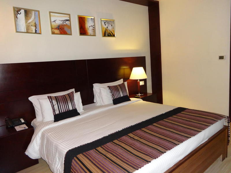 Golden Tulip 3*
