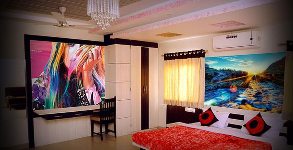 Samridhi Hotel