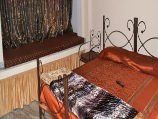 Bed & Breakfast Heritage Haveli 2*
