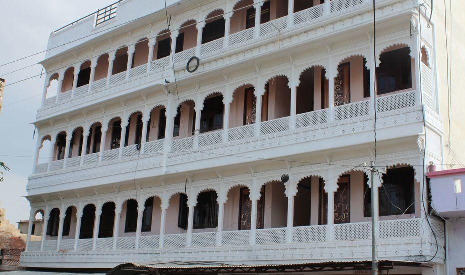 Choudhary Guest house 2*