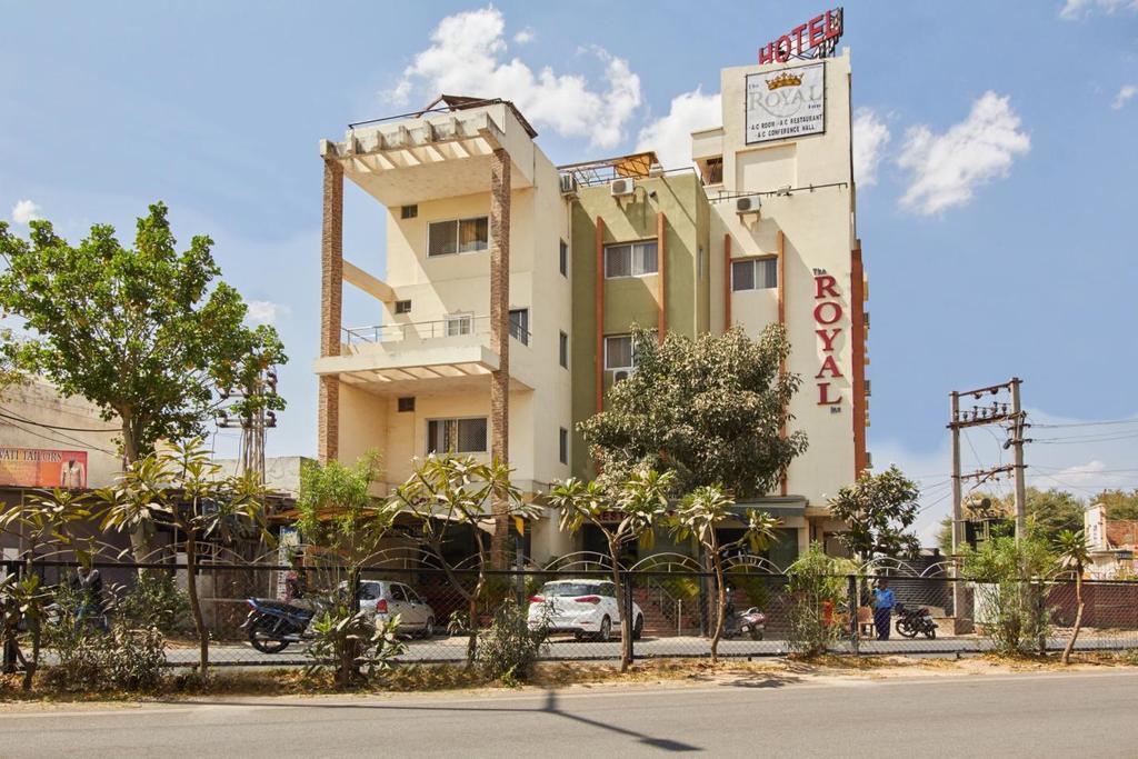 Royal Hotel