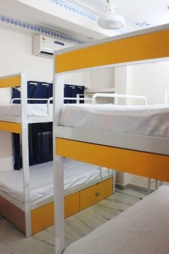 Backpacker Panda Pichola Hotel 2*
