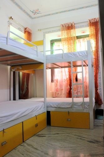 Backpacker Panda Pichola Hotel 2*