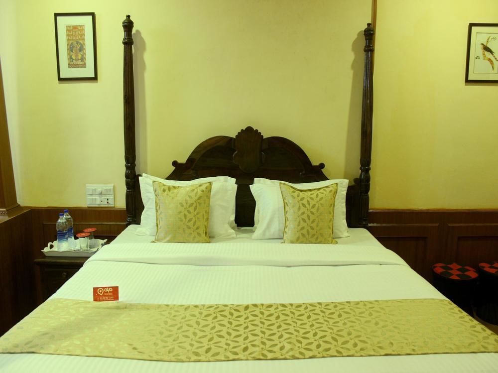Hotel Oyo Flagship 2421 Hotel The Ishani