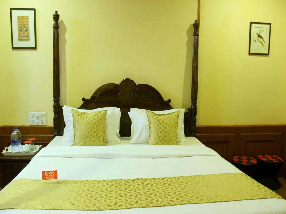 Oyo Flagship 2421 Hotel The Ishani 3*
