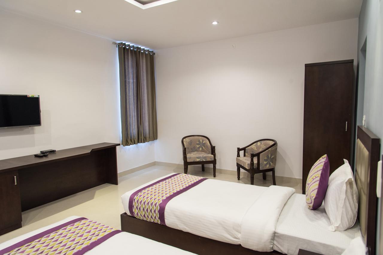 Oyo 10147 Icon Hotel