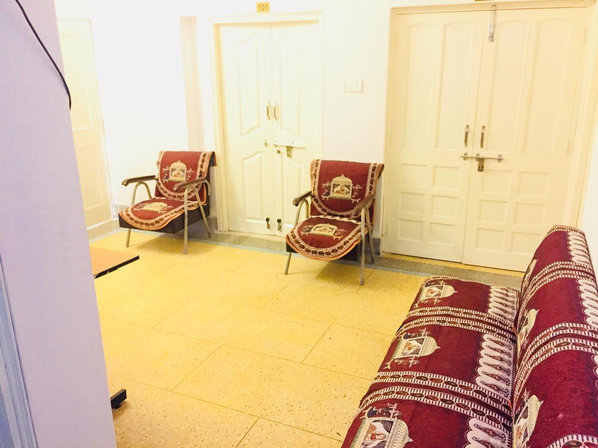 Maa Ji House On Pichola