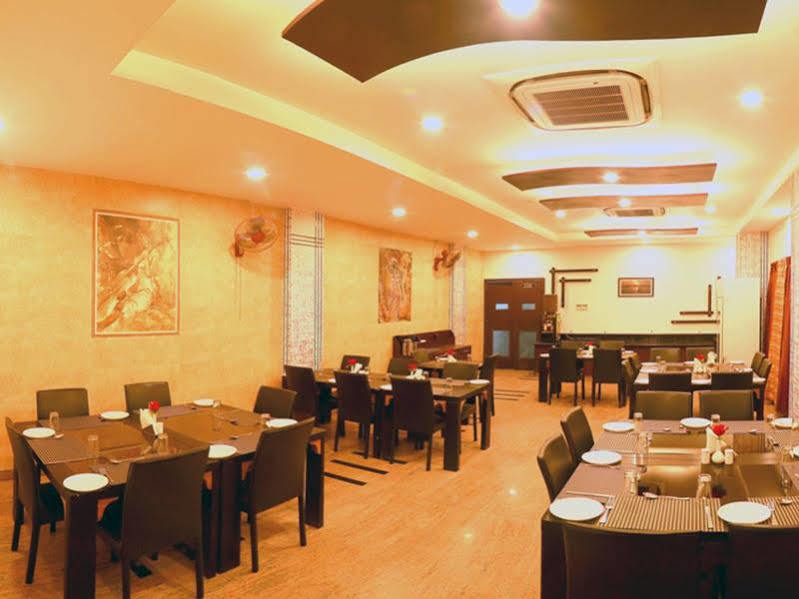 Hotel Royal Palm - A Budget In