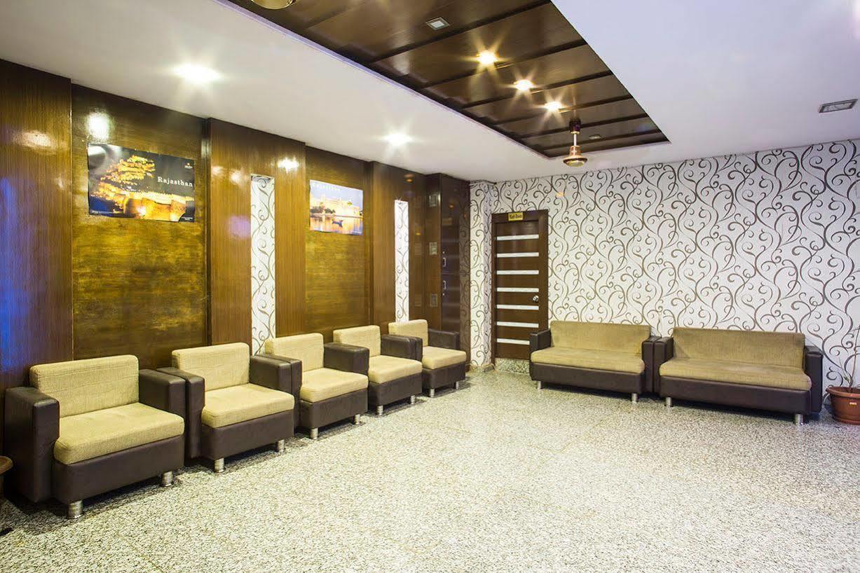 Hotel Pearl Palace 2*