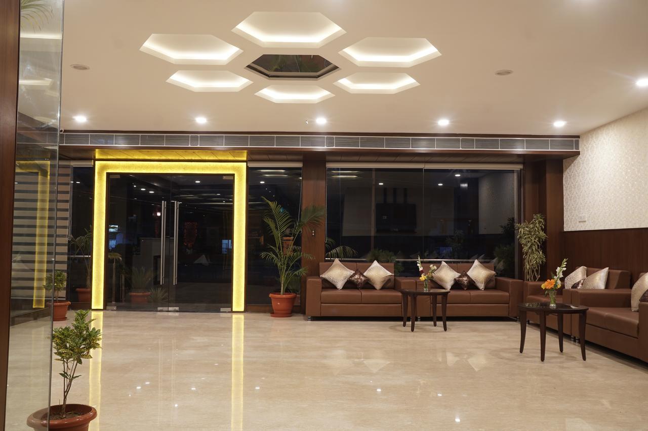 Hotel Admire By Tgi 3*
