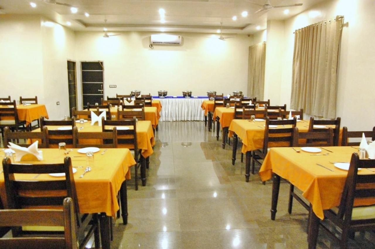 Rnb Shivani 3* Udaipur
