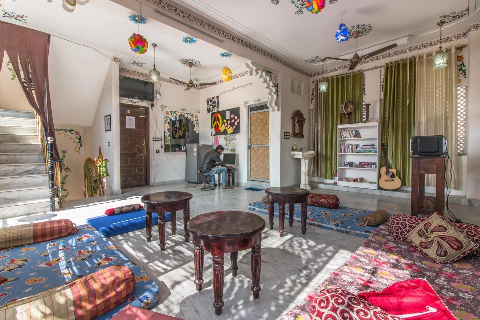 Hotel Backpacker Panda Pichola 2*