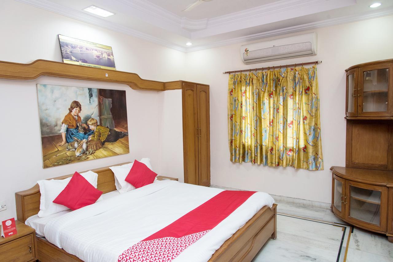 Exotic Penthouse Hiran Magri Apartment