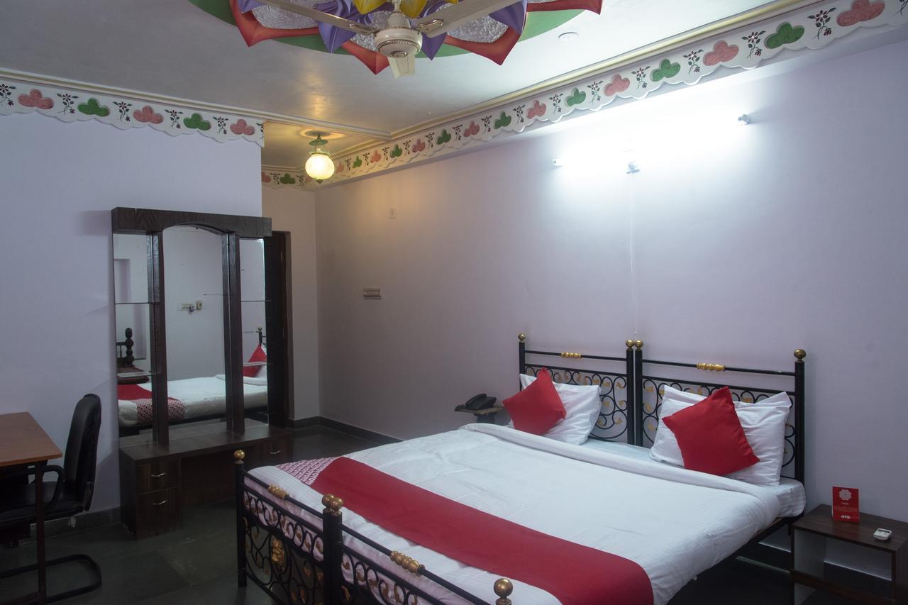 Apartment Oyo 12250 Kesar Near Trident Udaivilas *