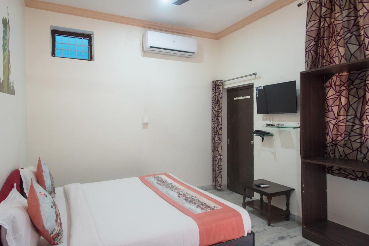 Oyo 11743 Shree Krishna Hotel Udaipur