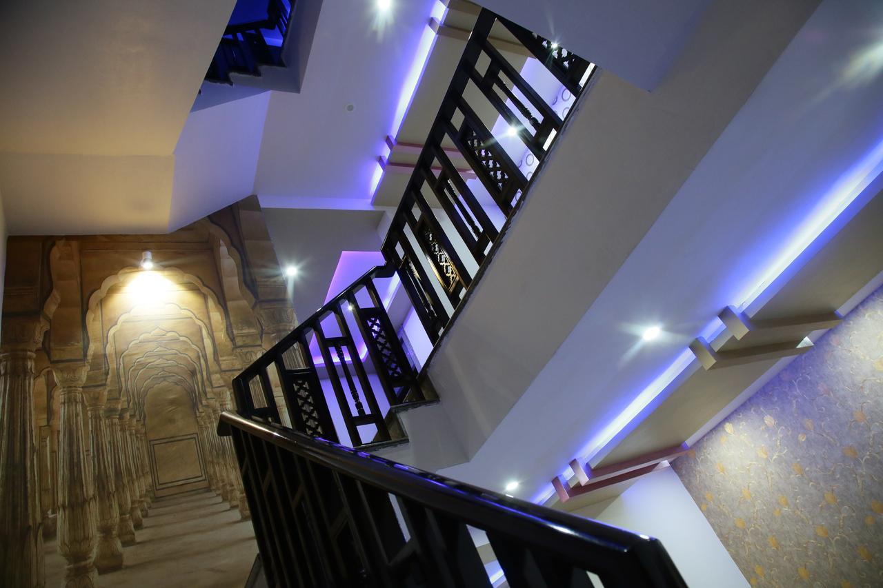 Hotel Harsh Palace *