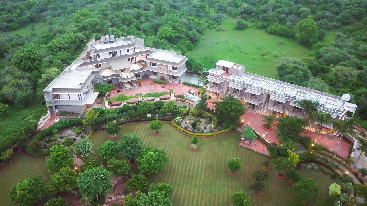 Araliayas & Resort