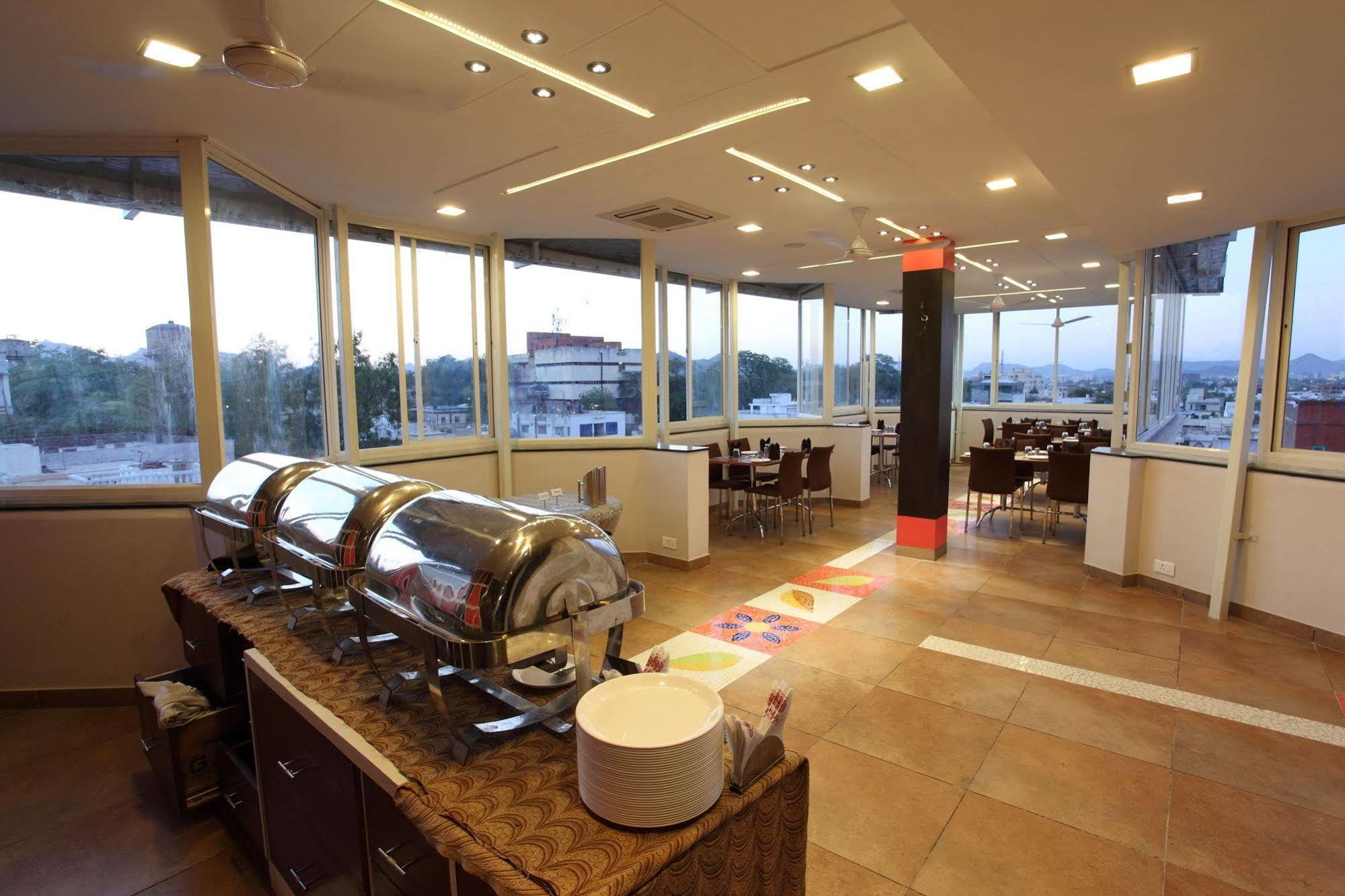 Dayal Hotel