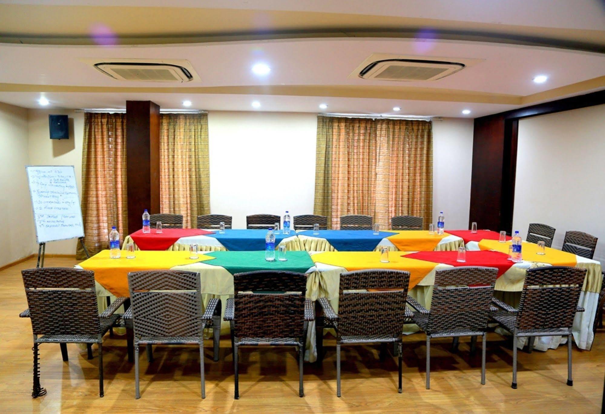 Hotel Royal Palm - A Budget In Udaipur