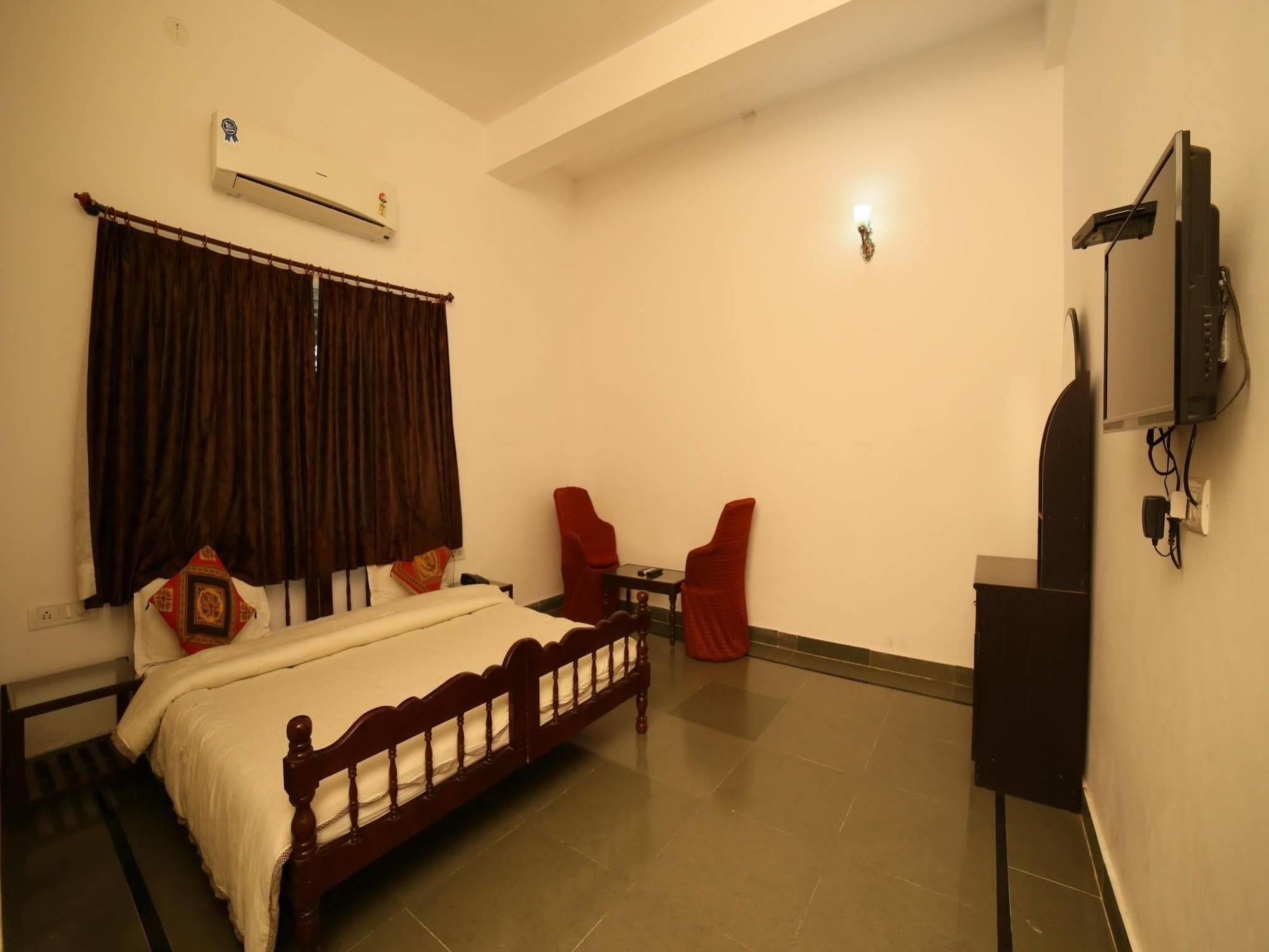 Hotel Oyo 14119 Manwar
