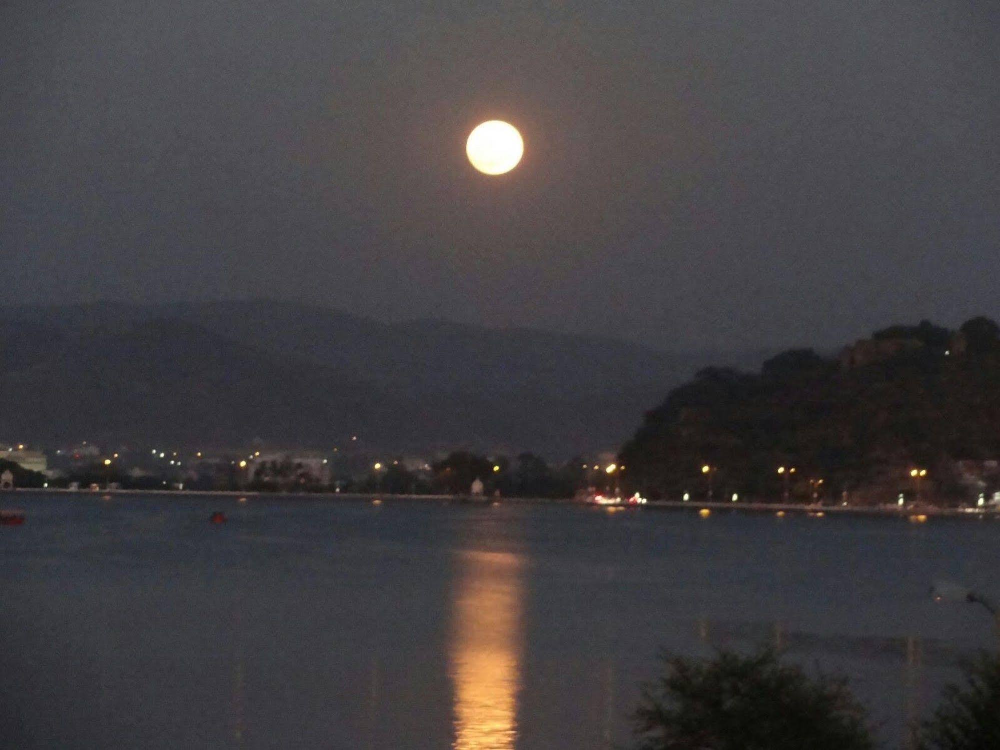 Hotel Devendragarh - A Boutique Facing On Fateh Sagar