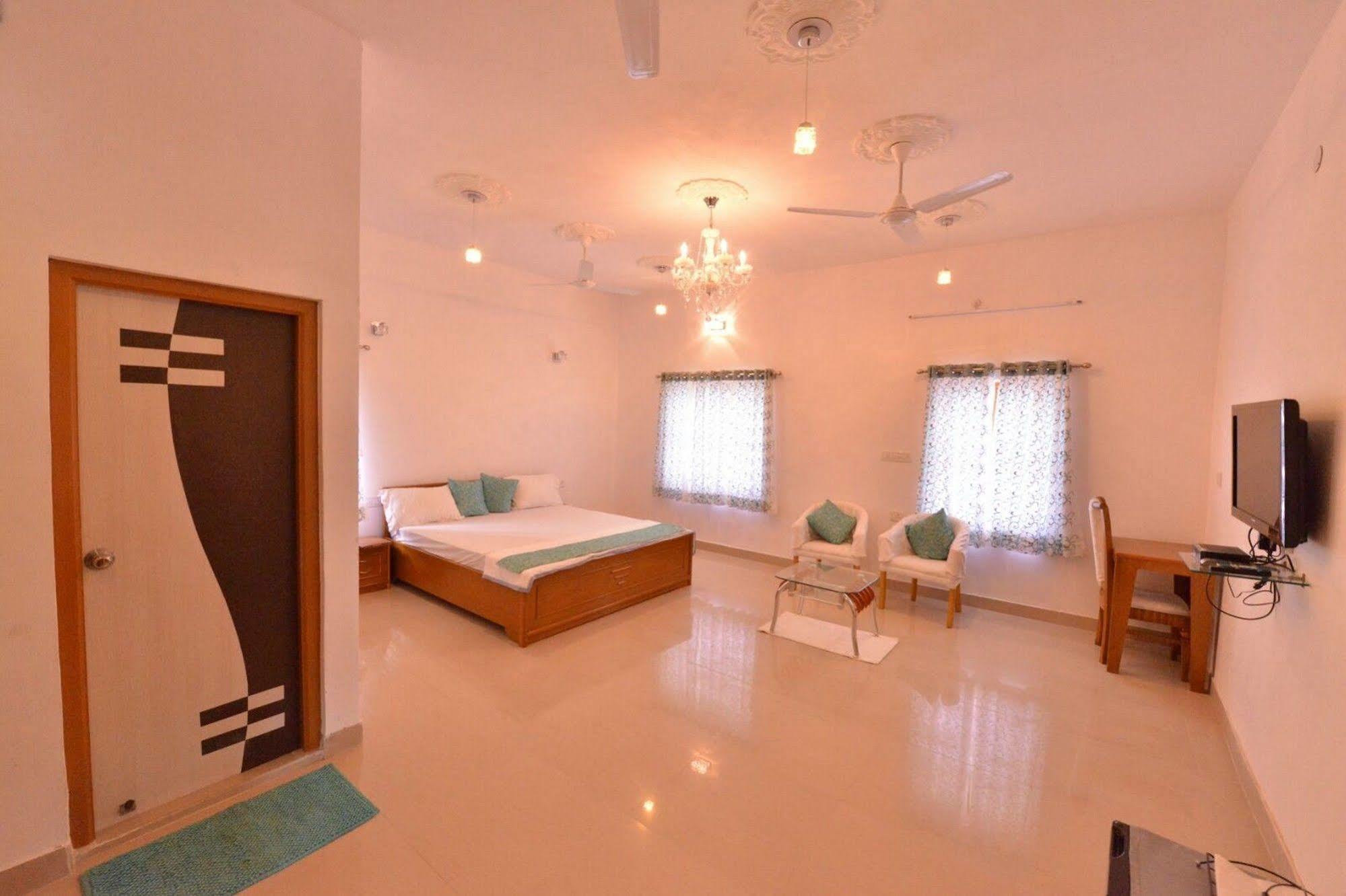 Hotel Devendragarh - A Boutique Facing On Fateh Sagar
