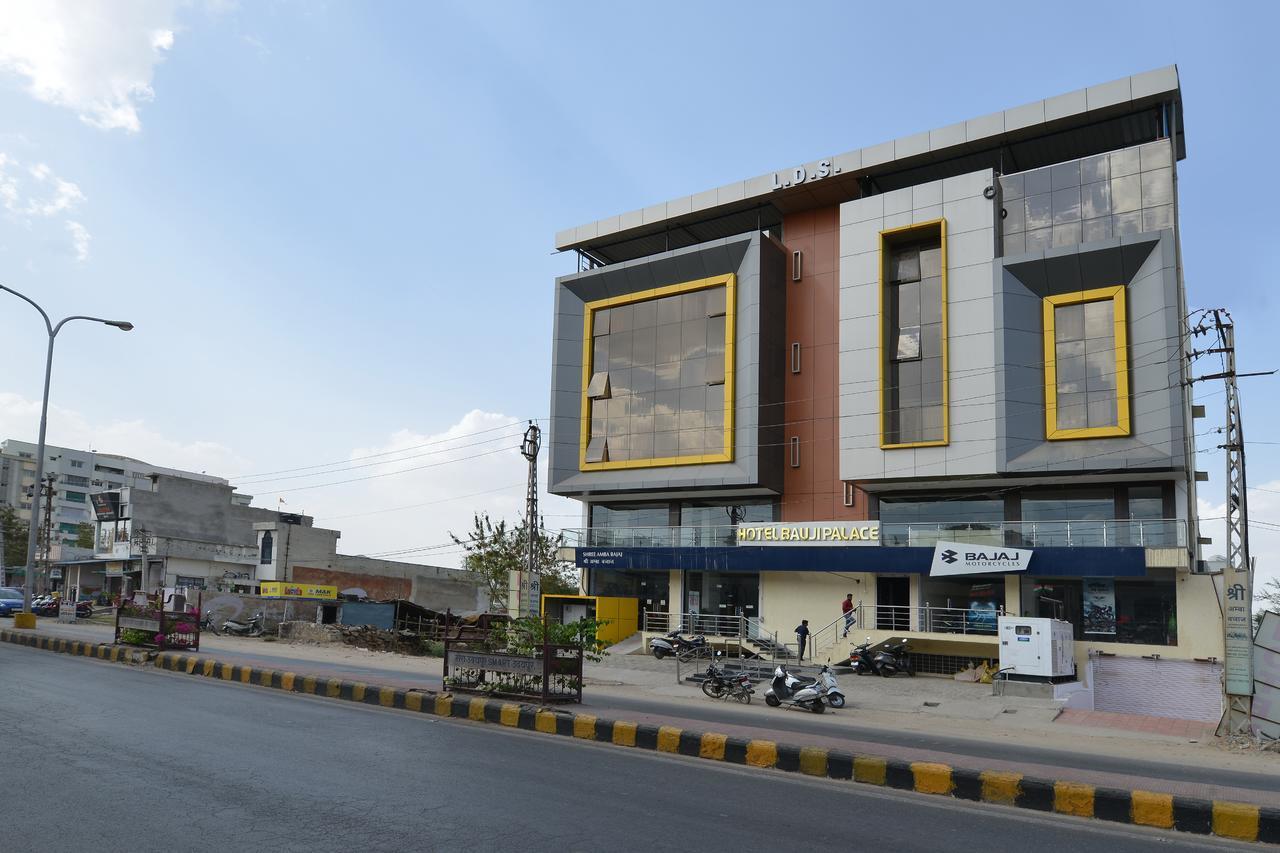 Hotel Capital O 12694 Bauji Palace 3*