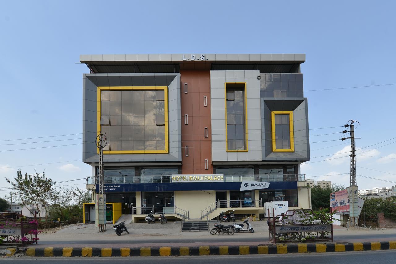 Hotel Capital O 12694 Bauji Palace 3*