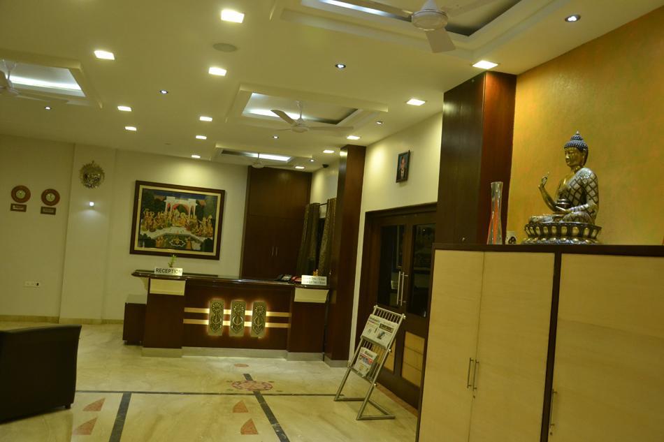 Dayal Hotel 2*
