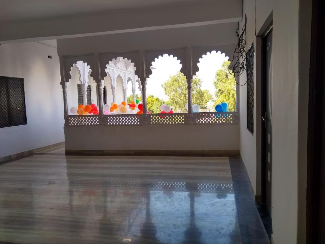 Hotel Gokul Palace