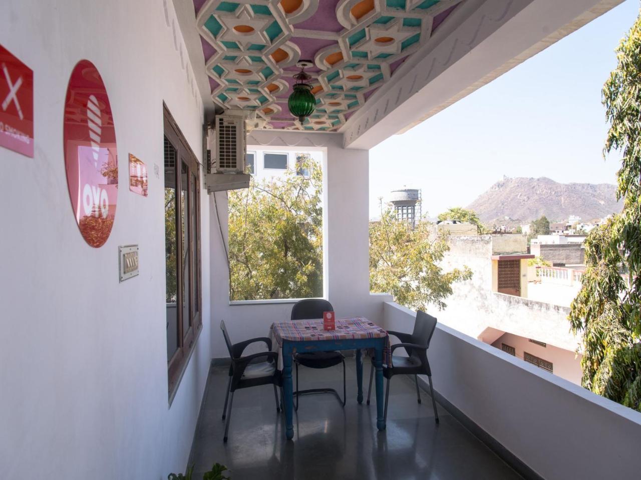 Oyo 12250 Kesar Near Trident Udaivilas * Udaipur