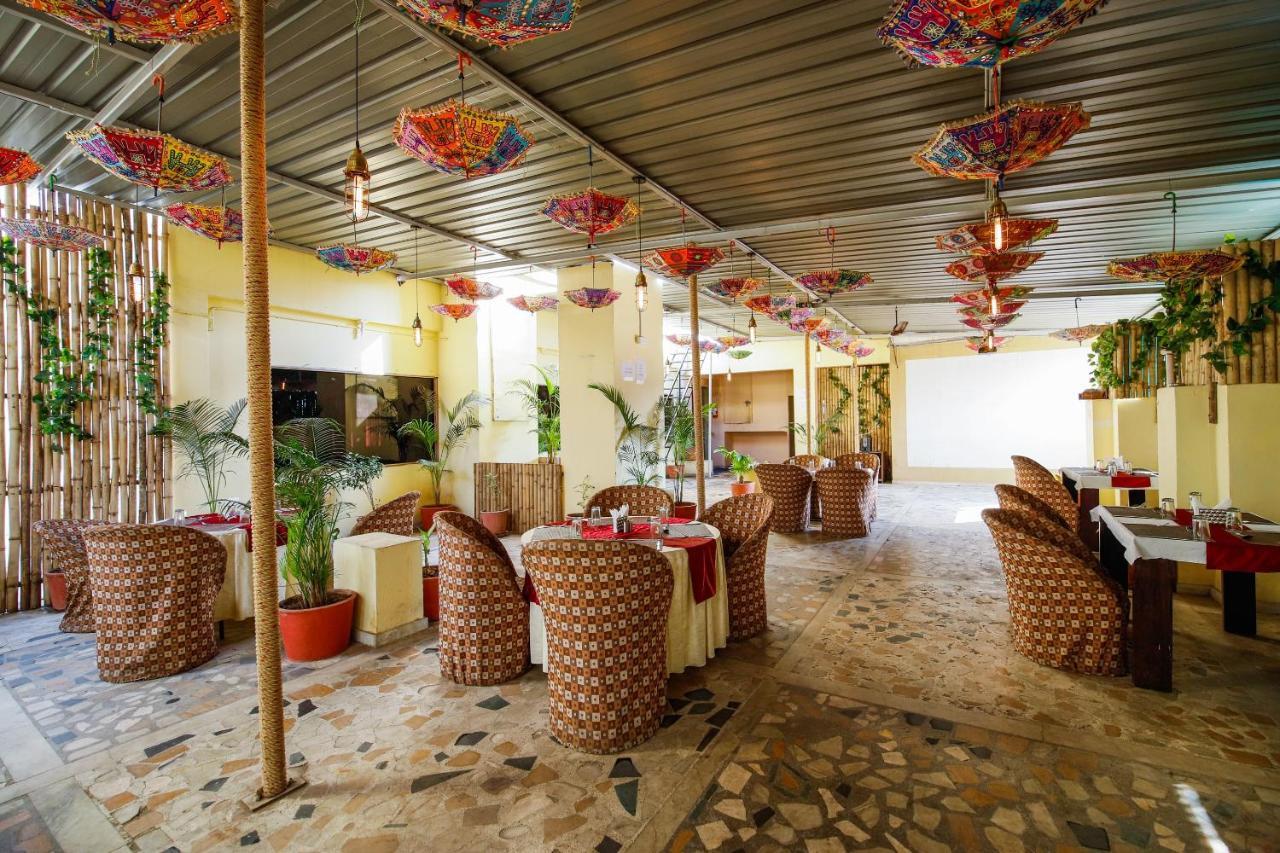 Hotel Oyo 24266 Gazebo