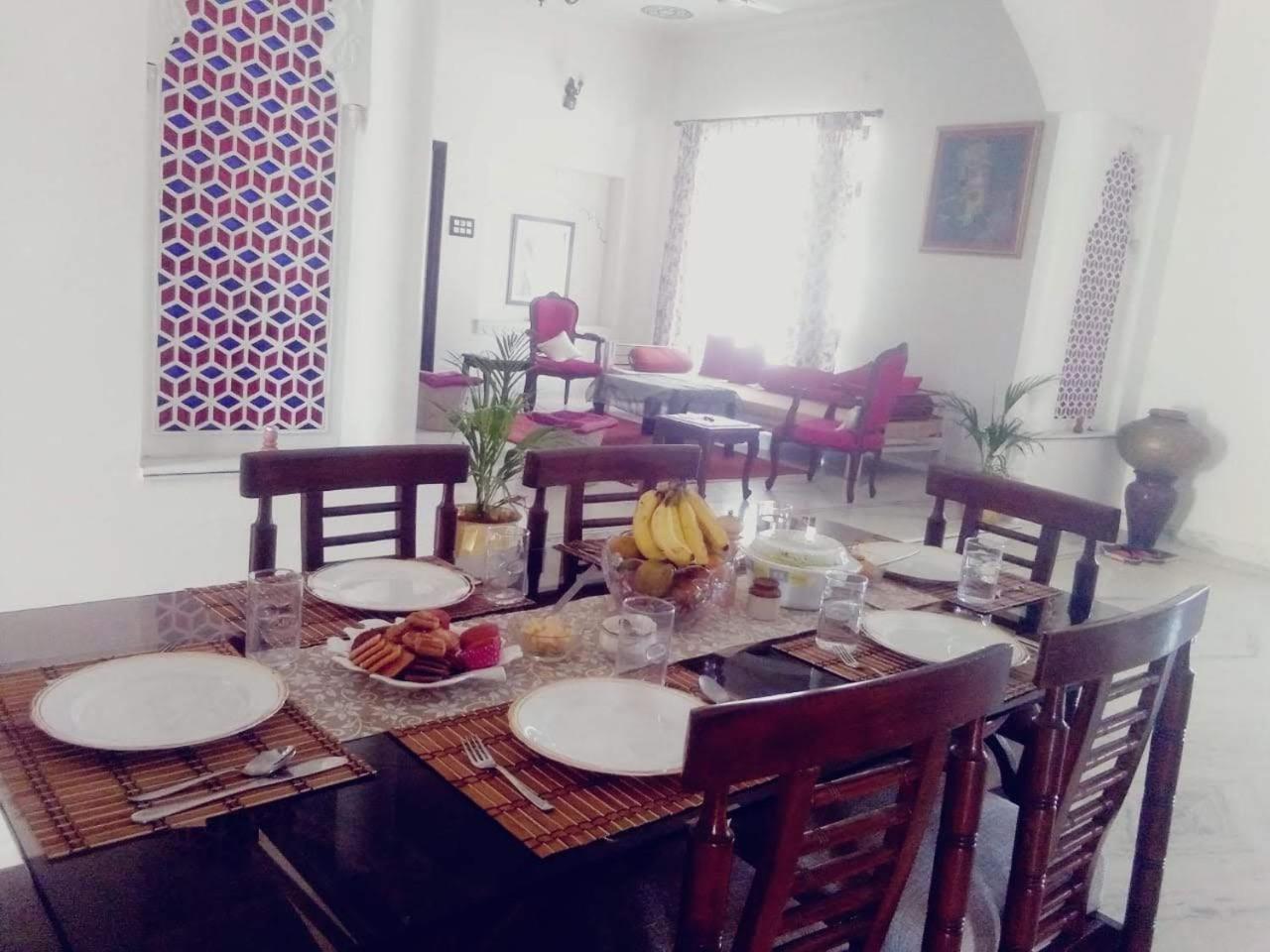 Prabhu Niwas 3*