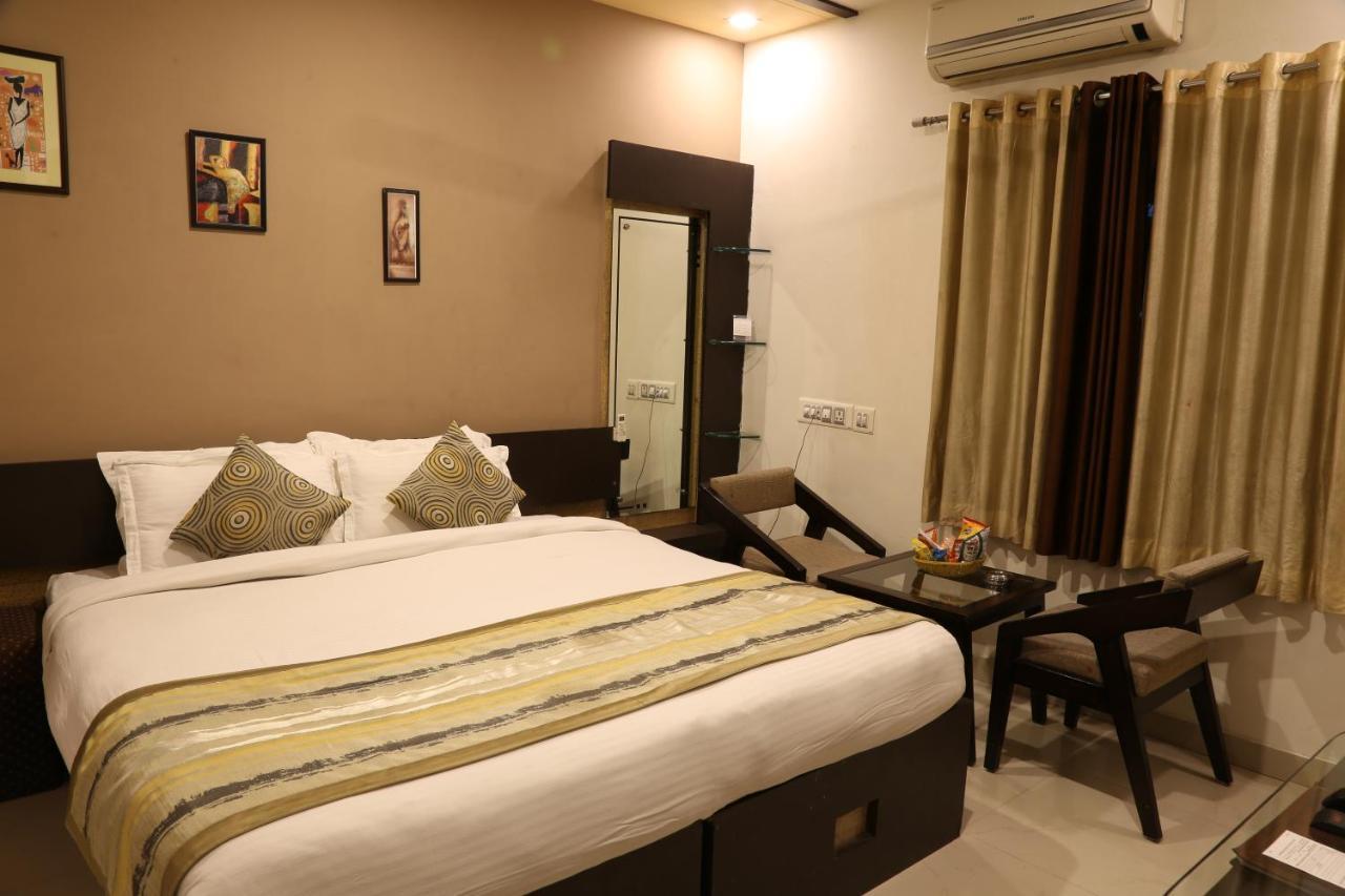 Royal Hotel 2*