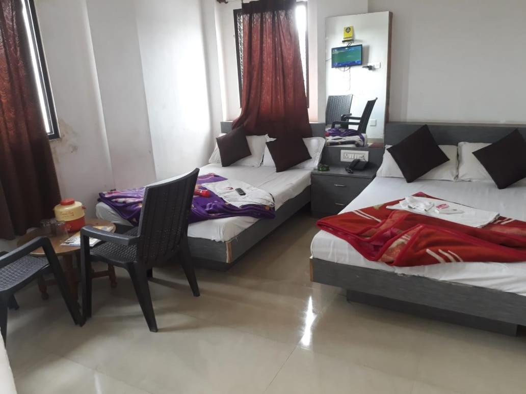 Atithi Palace 2*