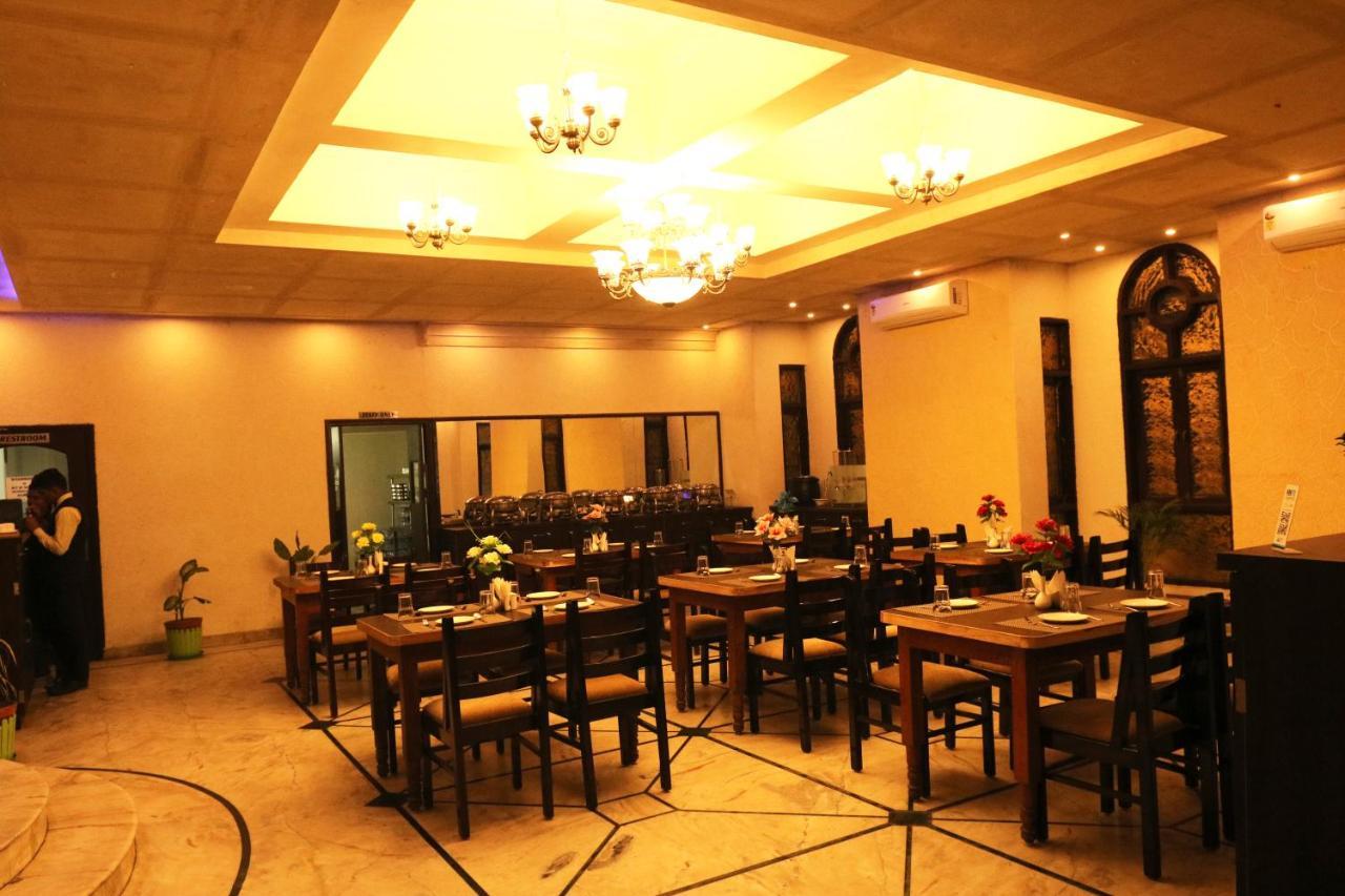 Darshan Palace Hotel 3*