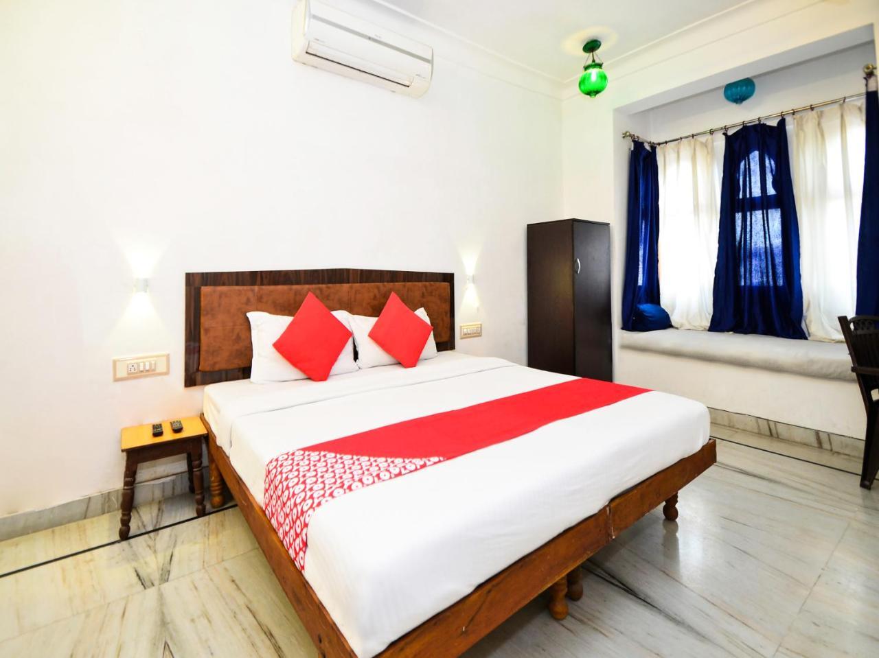 Inn Oyo 10704 Haveli 3*