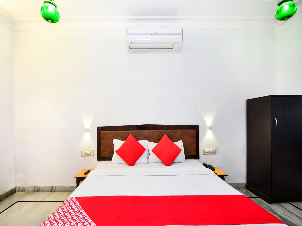 Oyo 10704 Haveli 3*