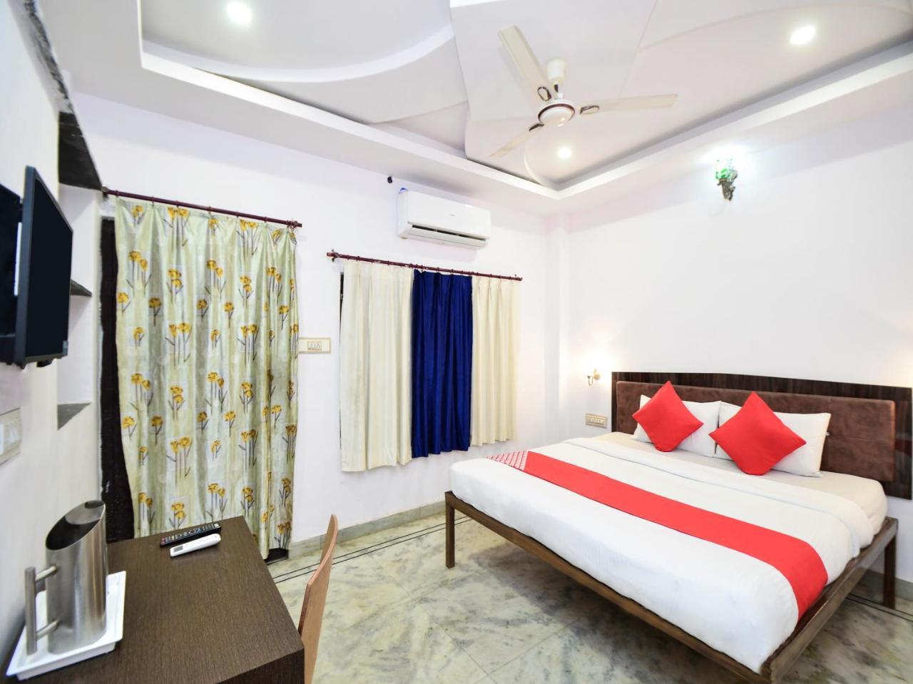 Oyo 10704 Haveli Inn Udaipur