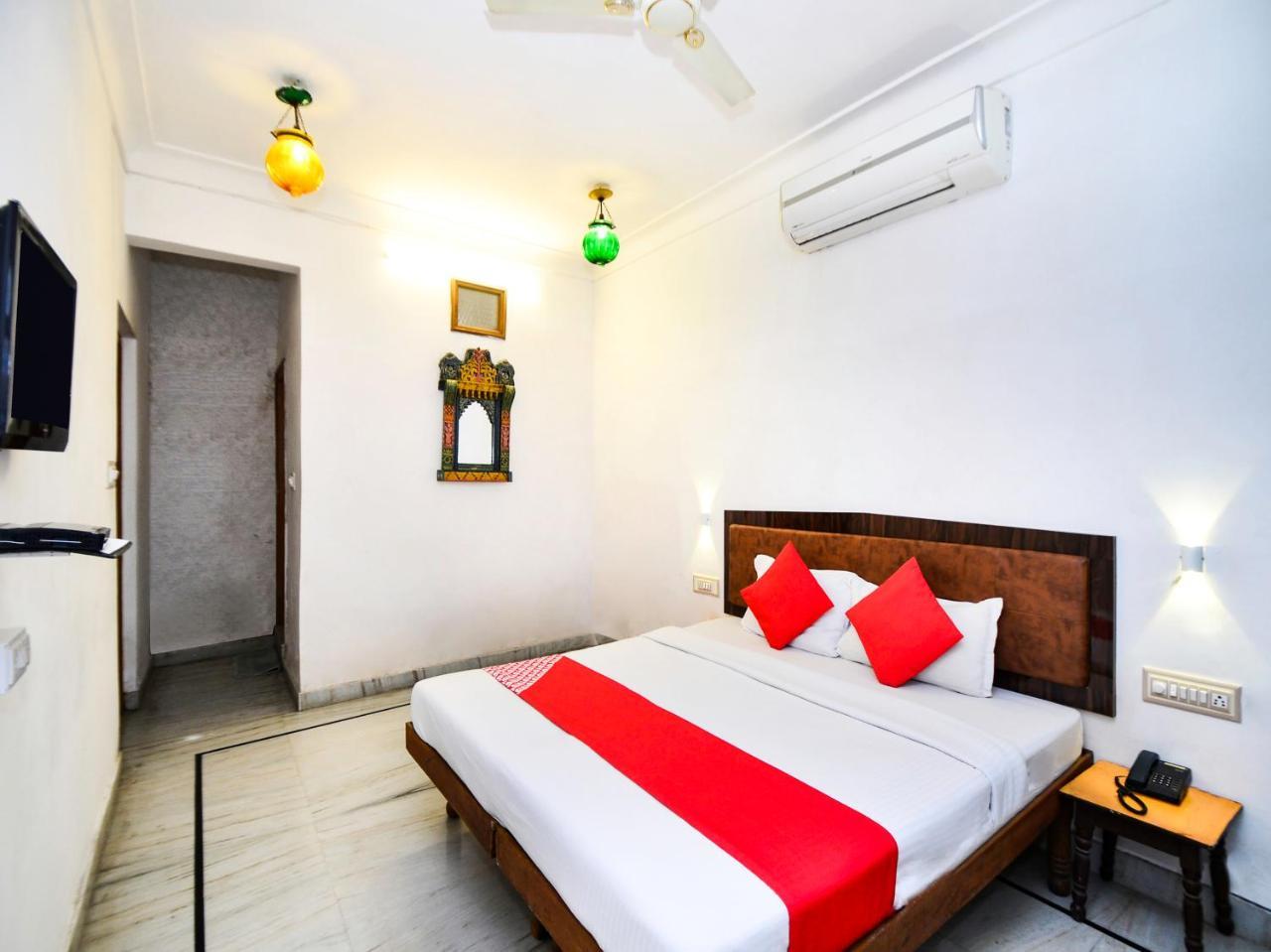 Inn Oyo 10704 Haveli 3*