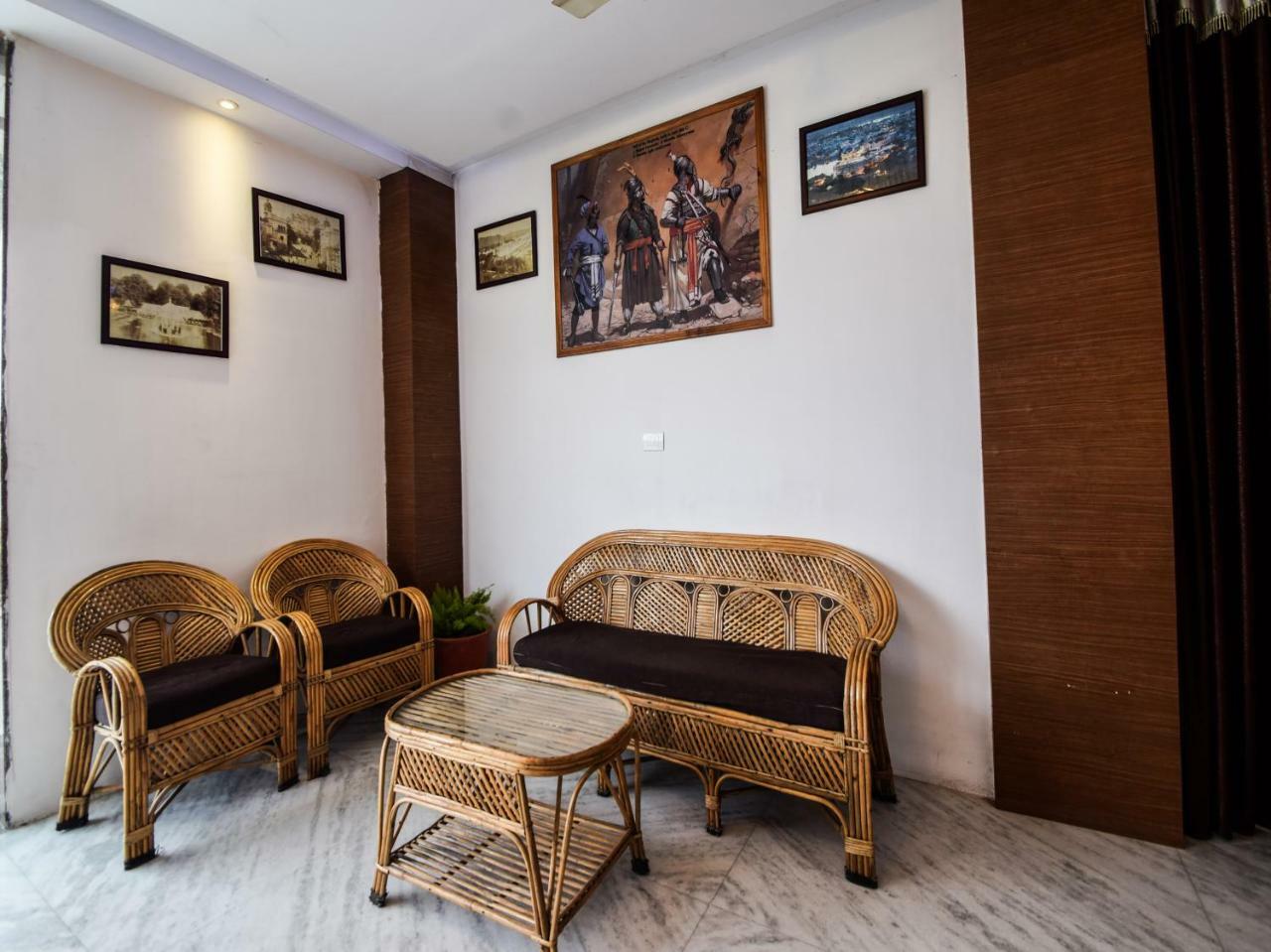 Oyo 28253 Jmd Palace Hotel Udaipur