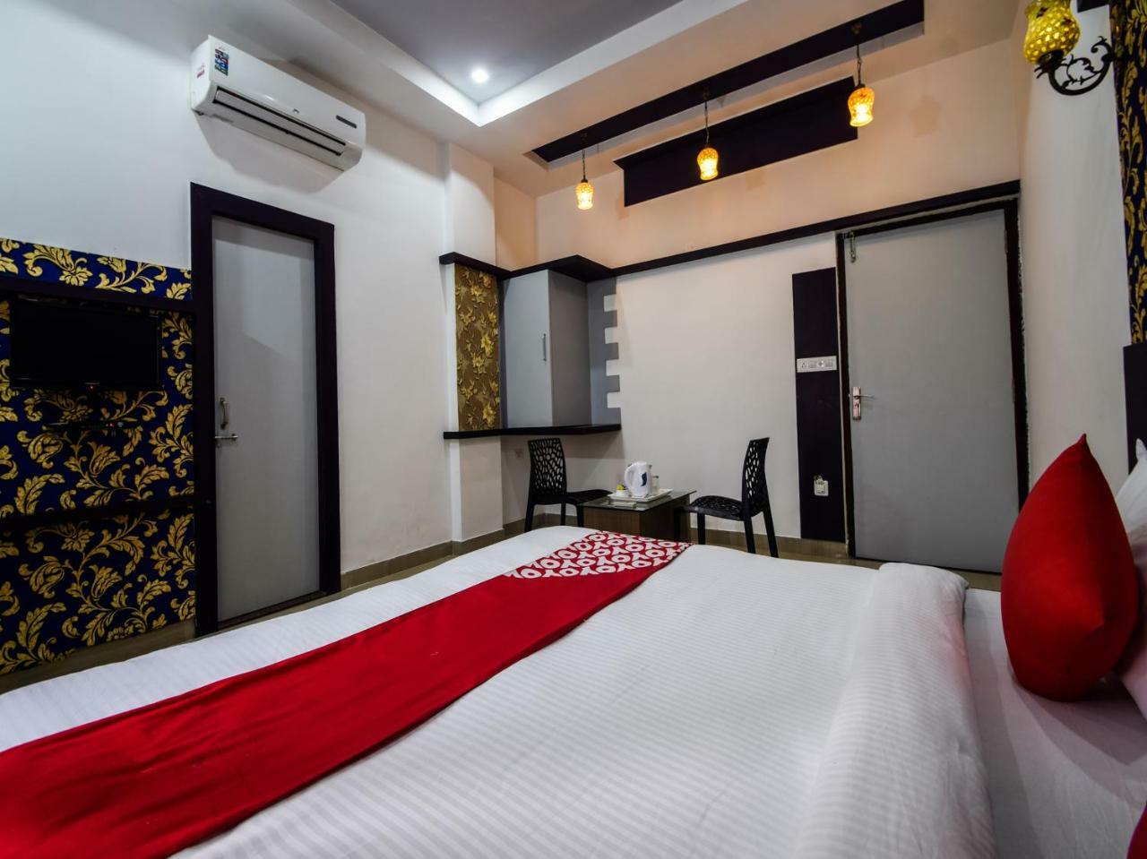 Hotel Oyo 28253 Jmd Palace