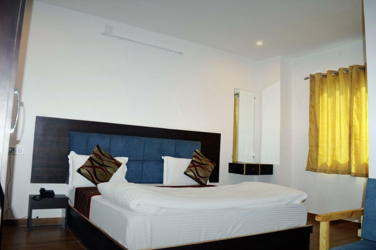 Arunoday Palace Hotel 3*